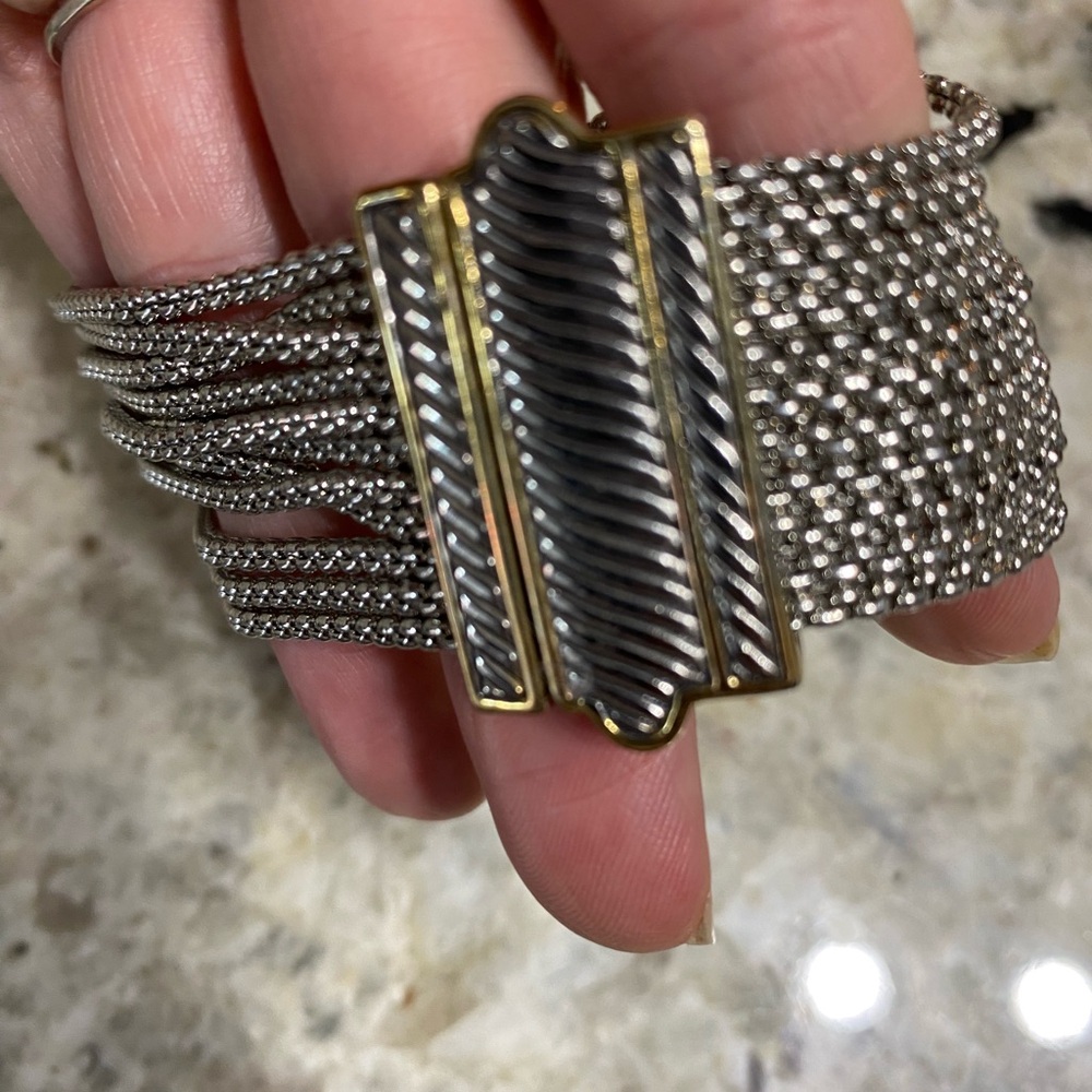 Silver and Gold toned bracelet - Picture 3 of 3